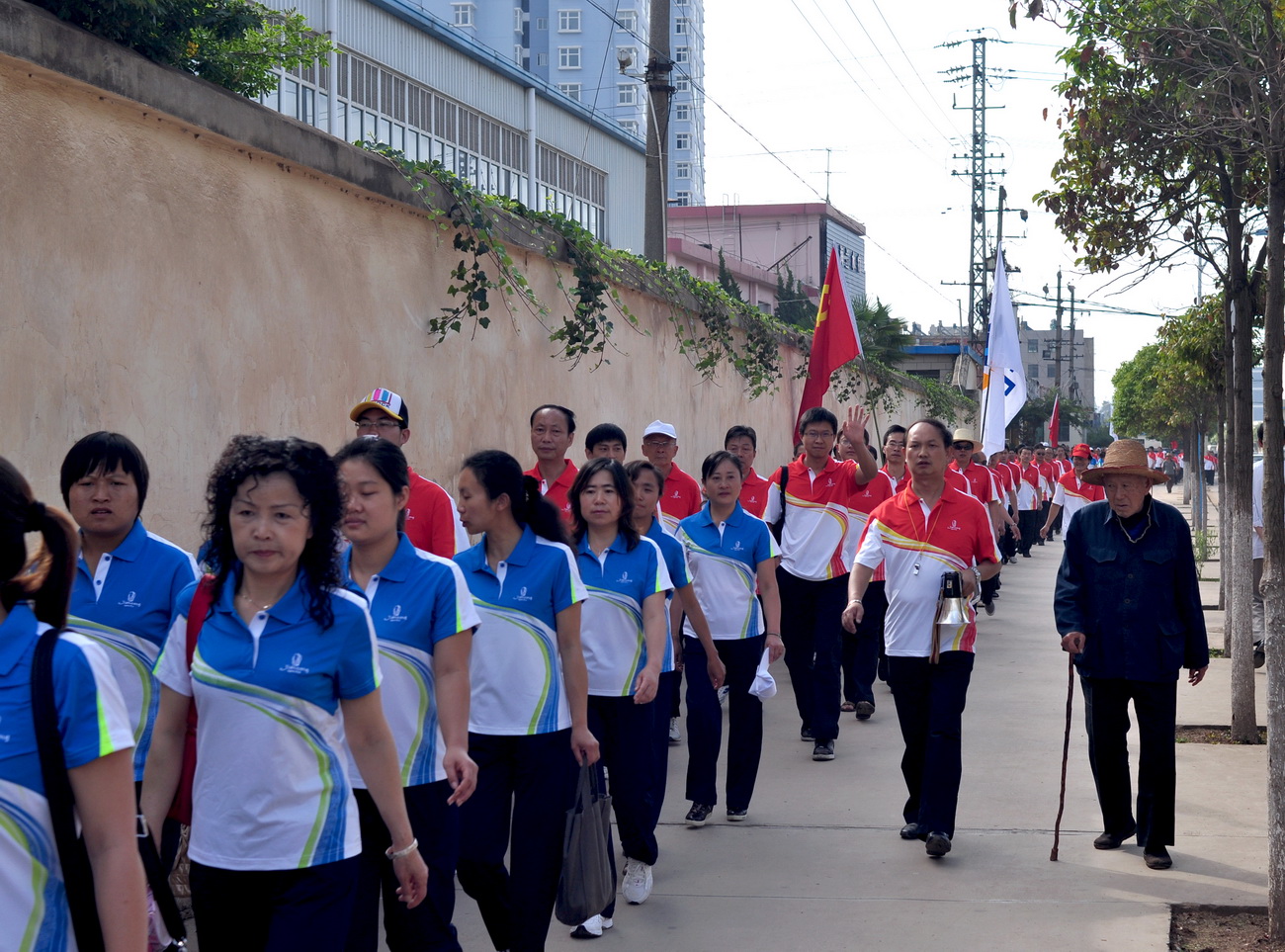 公司組織紀(jì)念中國(guó)共產(chǎn)黨成立90周年暨人民兵工創(chuàng)建80周年活動(dòng)